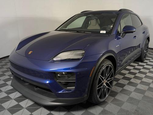 2026 Porsche Macan 4