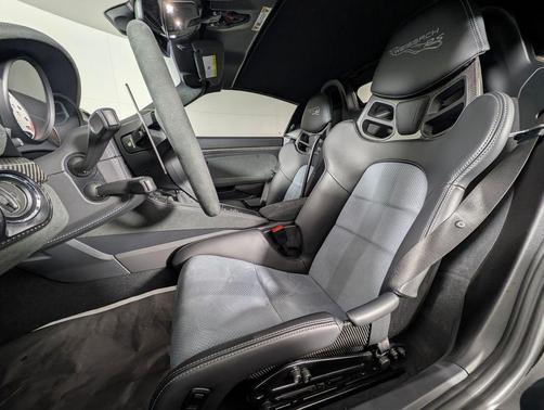 2024 Porsche 718 Spyder RS