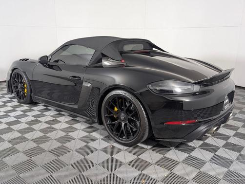 2024 Porsche 718 Spyder RS