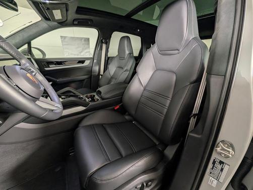 2026 Porsche Cayenne GTS