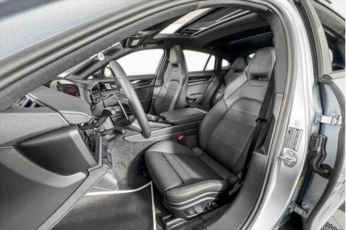 2024 Porsche Panamera Hatchback