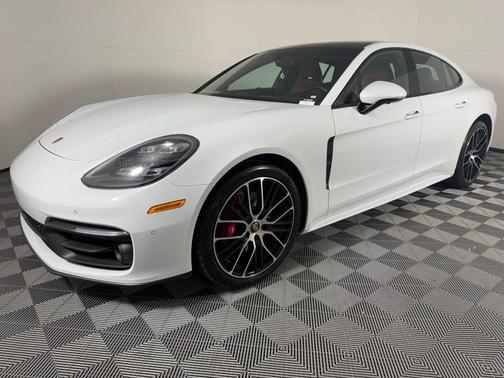 2022 Porsche Panamera 4S