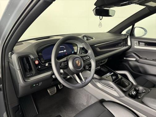 2025 Porsche Cayenne S