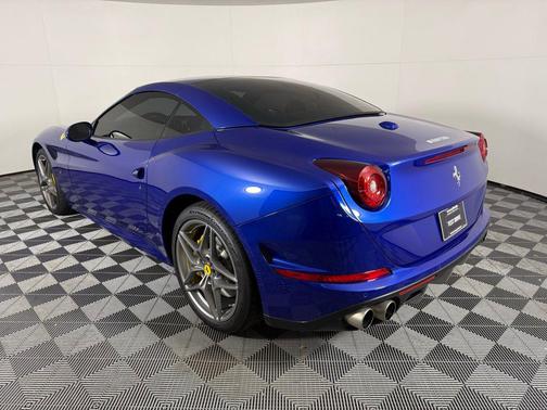 2016 Ferrari California T
