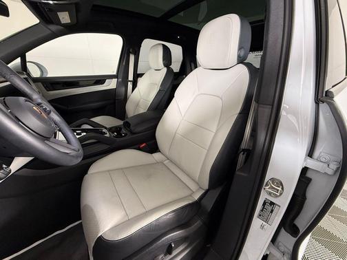 2025 Porsche Cayenne Cayenne