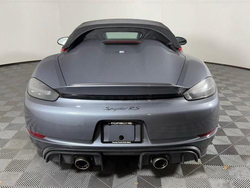 2024 Porsche 718 Spyder RS