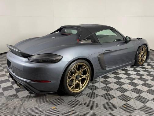 2024 Porsche 718 Spyder RS