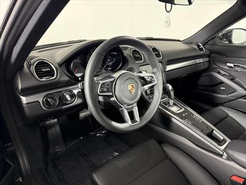 2024 Porsche 718 Cayman Style Edition
