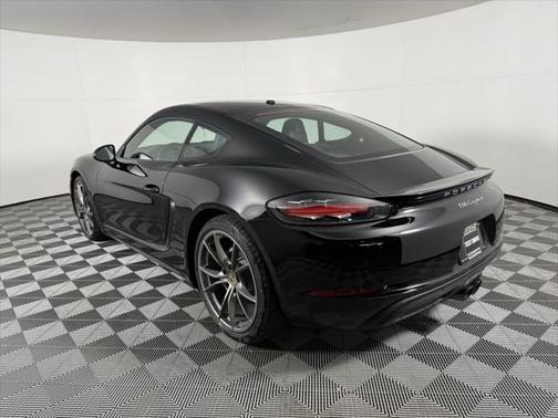 2024 Porsche 718 Cayman Style Edition