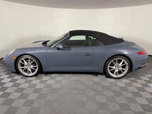 2017 Porsche 911 Carrera