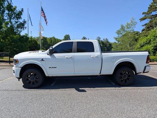 Bright White Clearcoat 2024 RAM 2500 Limited Crew Cab 4x4 6'4' Box