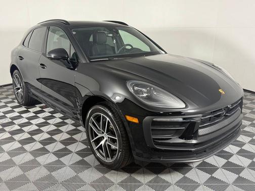 2025 Porsche Macan 2.0T