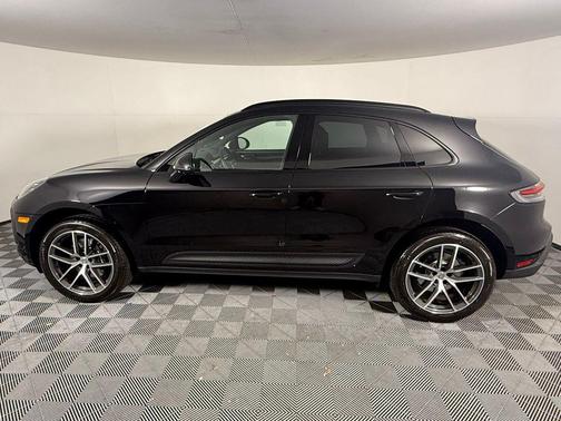 2025 Porsche Macan 2.0T