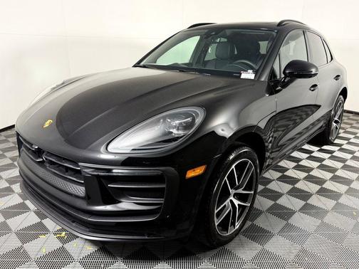2025 Porsche Macan 2.0T