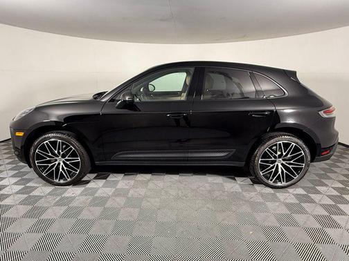 2025 Porsche Macan 2.0T