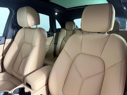 2025 Porsche Macan 2.0T