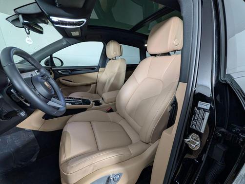 2025 Porsche Macan 2.0T