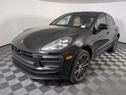 2026 Porsche Macan 