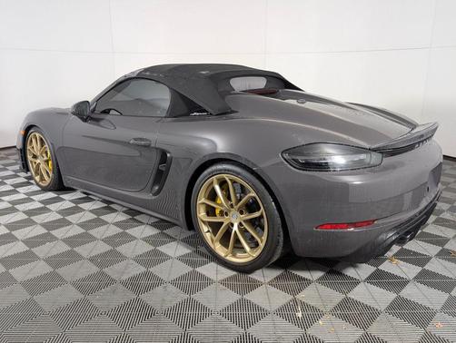 2023 Porsche 718 Spyder 