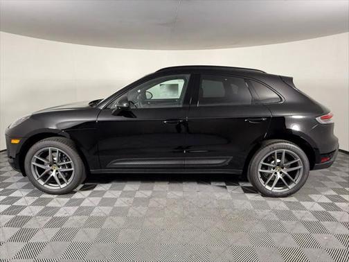 2025 Porsche Macan Base