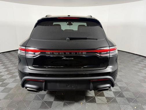 2022 Porsche Macan 2.0T