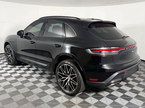 2022 Porsche Macan 2.0T
