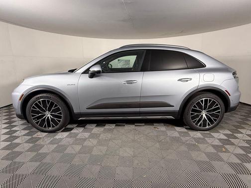2025 Porsche Macan 4