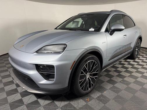 2025 Porsche Macan 4