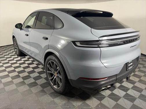 2025 Porsche Cayenne S
