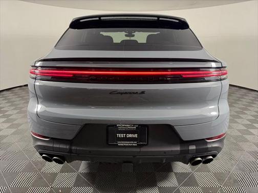 2025 Porsche Cayenne S