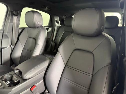 2025 Porsche Cayenne S