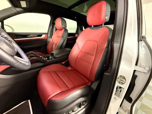 2025 Porsche Cayenne Cayenne