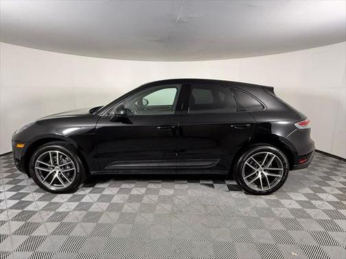 2024 Porsche Macan Base