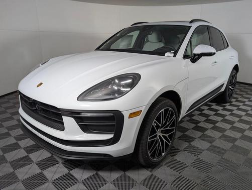 2026 Porsche Macan 