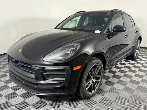 2025 Porsche Macan 2.0T