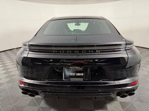 2026 Porsche Panamera GTS
