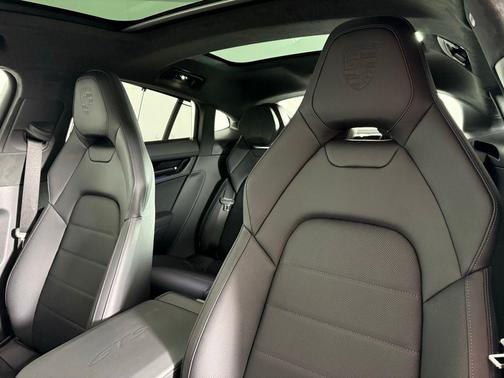 2026 Porsche Panamera GTS