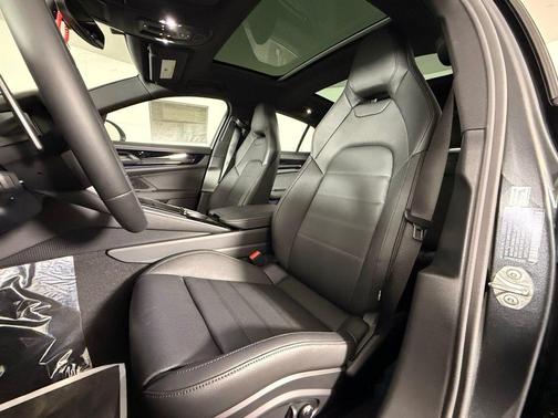 2026 Porsche Panamera 