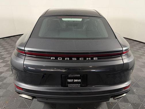 2026 Porsche Panamera 