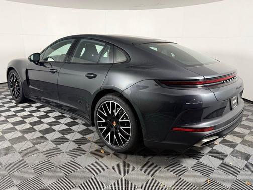 2026 Porsche Panamera 