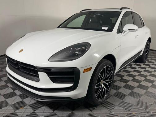2026 Porsche Macan 