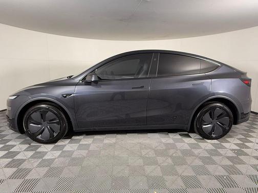 2026 Tesla Model Y Long Range Dual Motor All-Wheel Drive