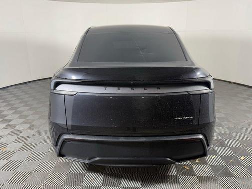 2026 Tesla Model Y Long Range Dual Motor All-Wheel Drive