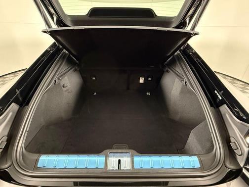 2026 Porsche Panamera 4