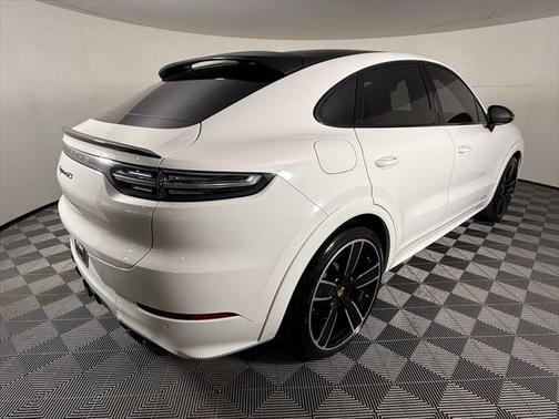 2023 Porsche Cayenne GTS