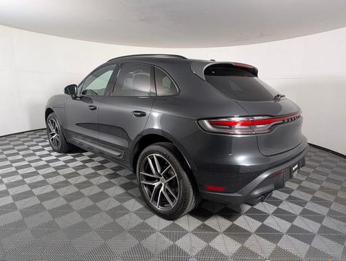 2025 Porsche Macan T