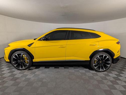 Gialllo Auge 2020 Lamborghini Urus Base