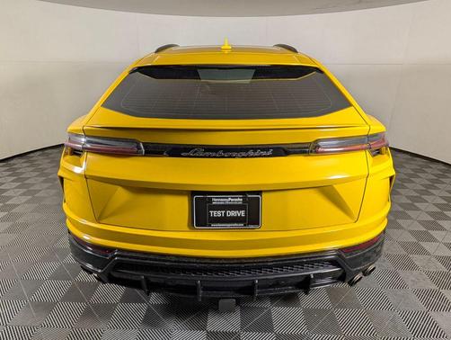 Gialllo Auge 2020 Lamborghini Urus Base