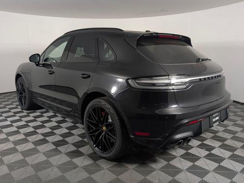 Jet Black 2026 Porsche Macan Macan GTS