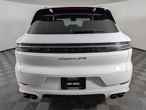 2026 Porsche Cayenne GTS
